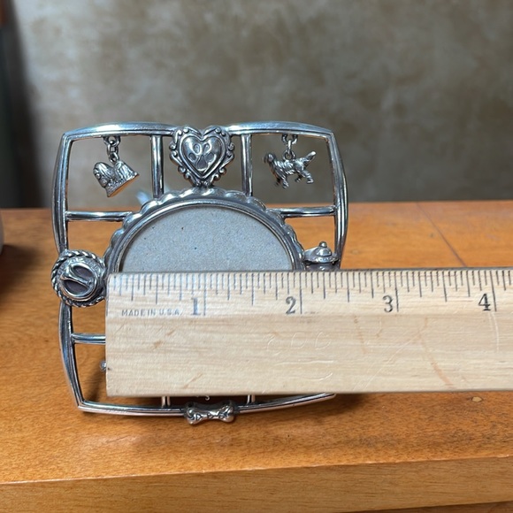 Brighton Snif… Silvertone Dogs Picture Frame - Picture 4 of 12